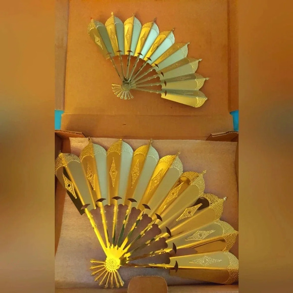 New in Box Gold Fans Wall Decor - Picture 1 of 4
